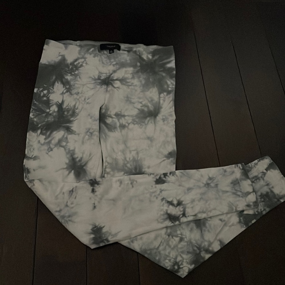Aritzia leggings